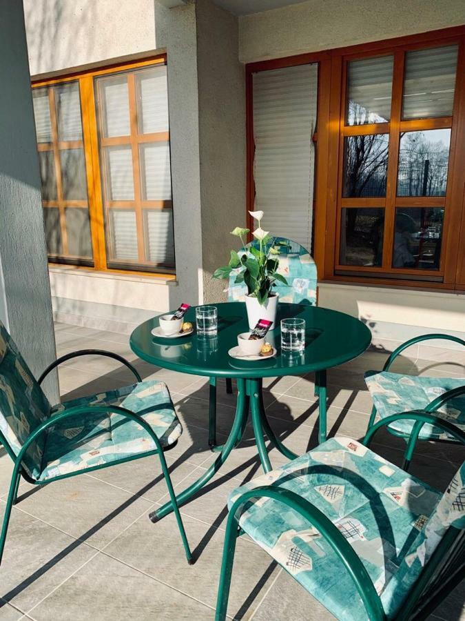 Apartma Spelca Banovci Esterno foto